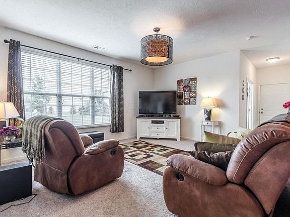 4th image of 101 Fullers Cir