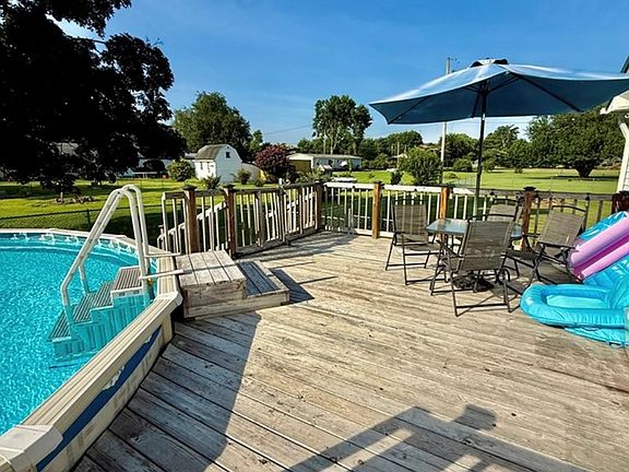 5th image of 570 Siloam Ln