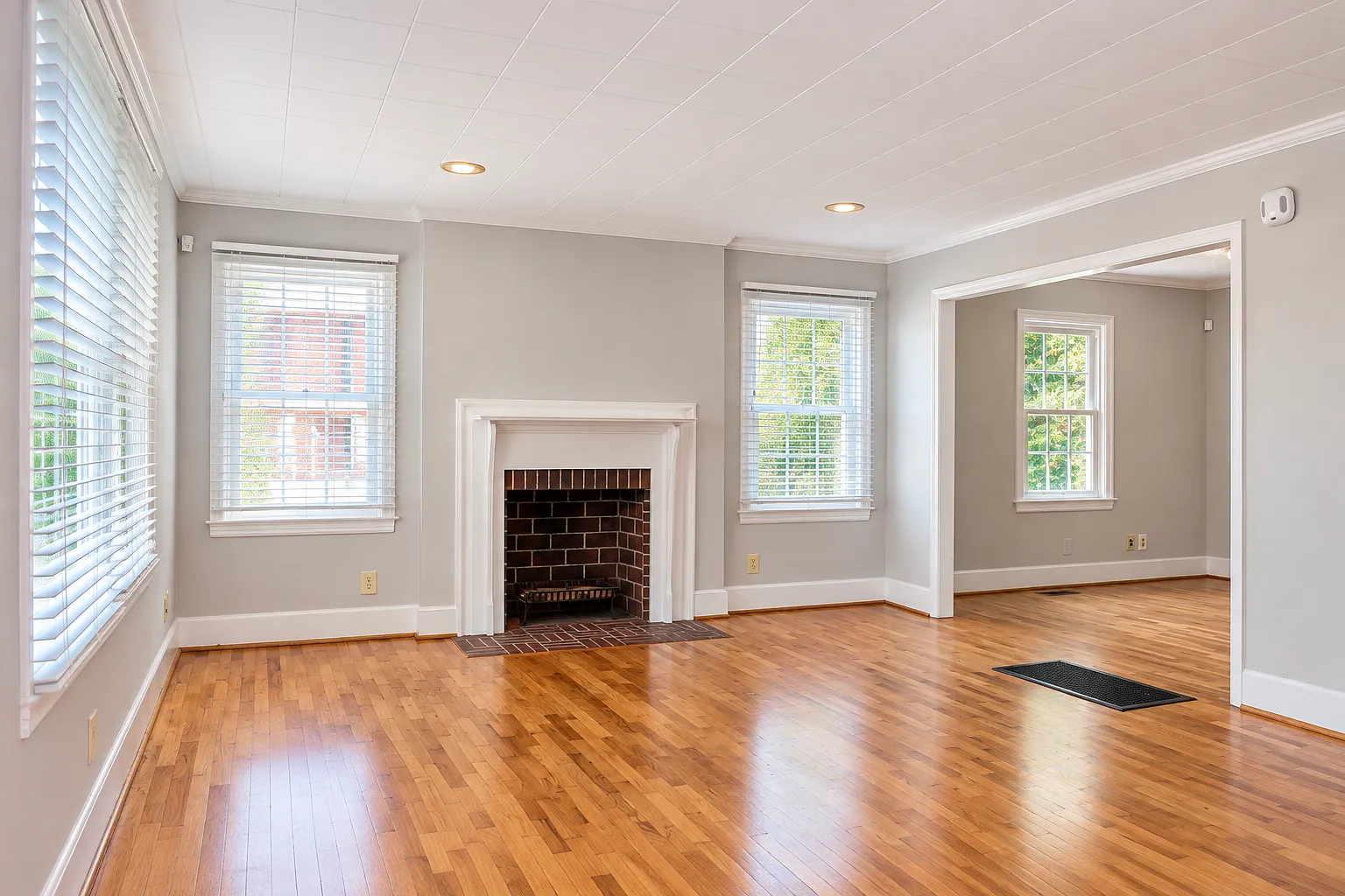 2 bed, 980 sqft, $2,950 — Photo 3