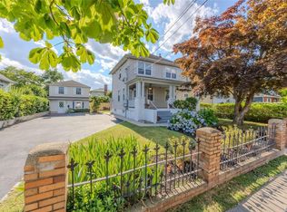 23 Edgewood Rd, Port Washington, NY 11050