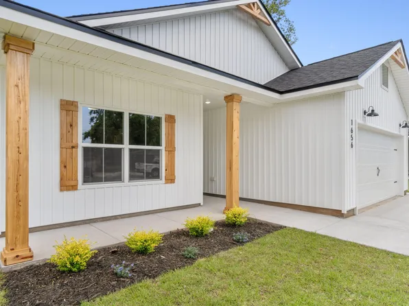 1414 Madelyn Wds Dr, Pensacola, FL 32506