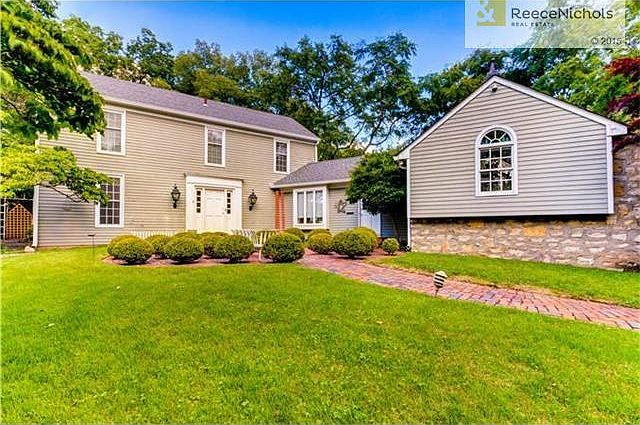 1st image of 820 Rockwell Ln