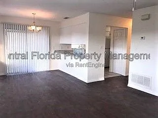 2 bed, 1.0 bath, 912 sqft, $1,350 — Photo 4