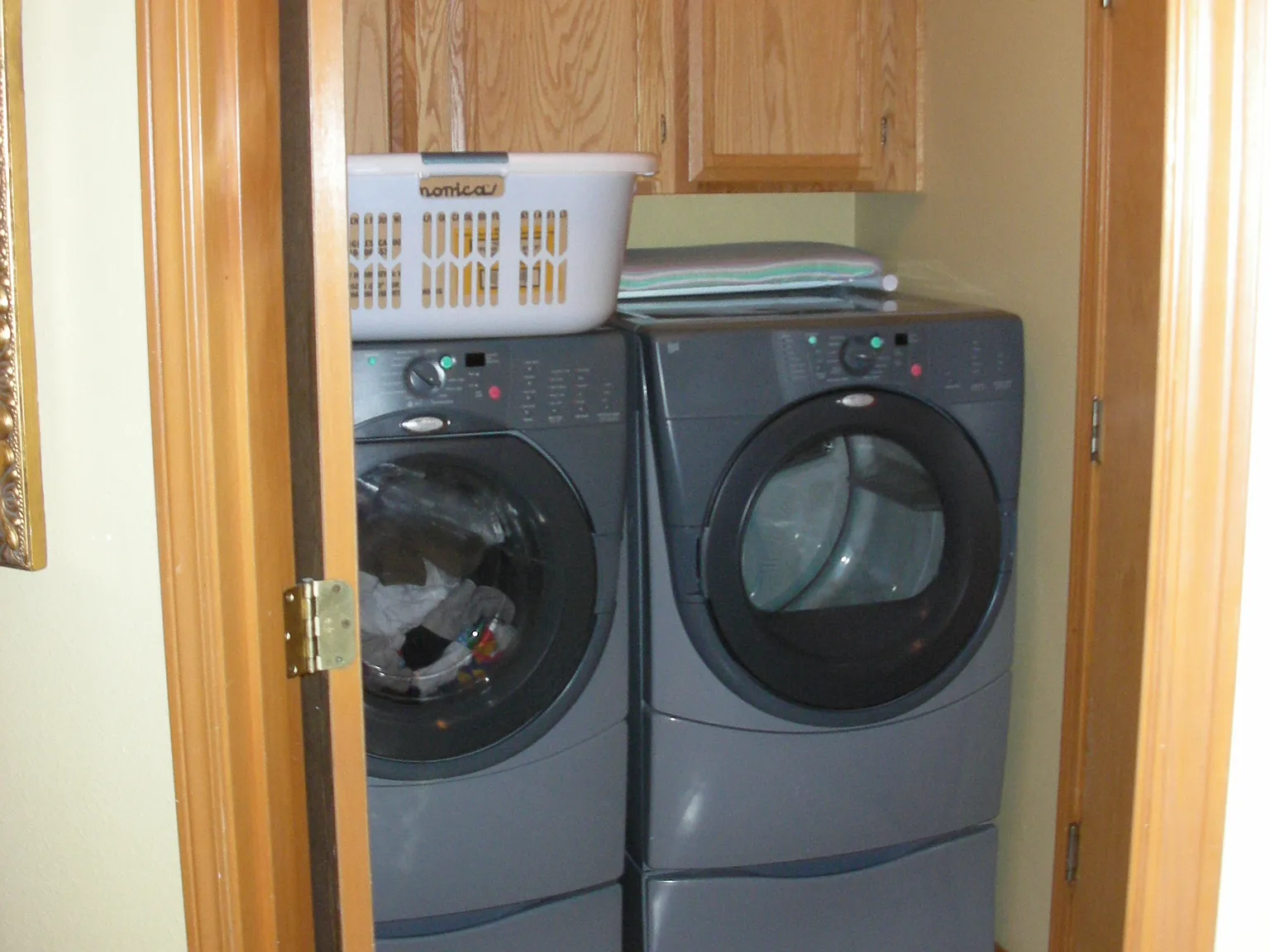 4 bed, 2.5 bath, 1710 sqft, $3,998 — Photo 4