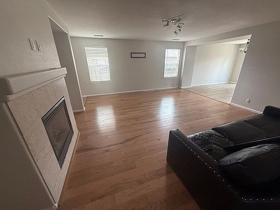 4th image of 6381 E 136th Pl
