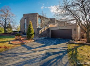 311 S Dominion Dr, Wood Dale, IL 60191