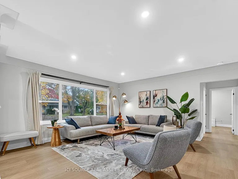 10 Draper Dr — Photo 1