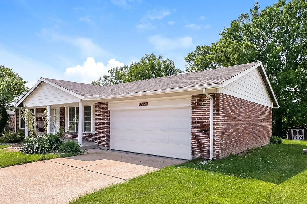 3 bed, 2.0 bath, 1828 sqft, $2,330 — Photo 4