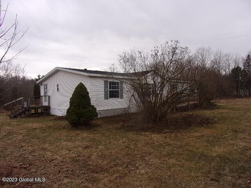 4th image of 124 Shaftbury Hollow Road