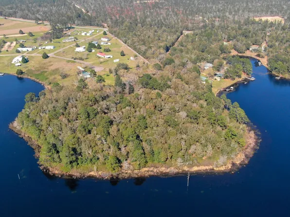 9 Russell Rd, Defuniak Springs, FL 32433