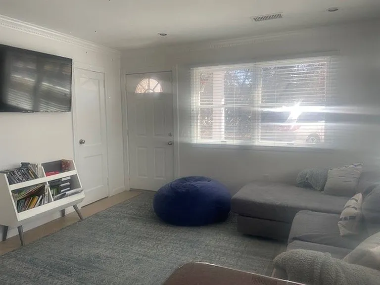 35 Maple St — Photo 9