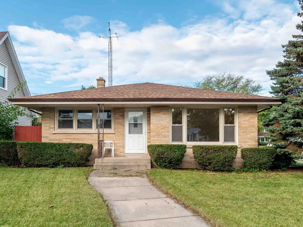 1532 16th AVENUE, Kenosha, WI 53140