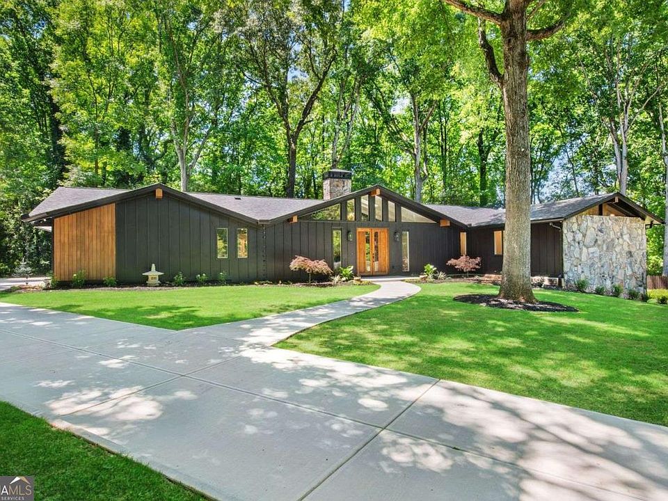 1st image of 144 Gant Quarters Ln