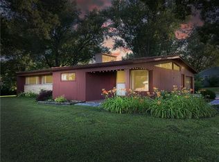 213 High St, Baldwin City, KS 66006