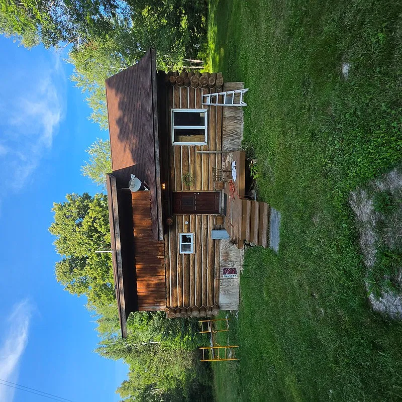 Clear Water Cabin — Photo 1