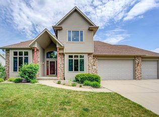 916 Aldora Ln, Waunakee, WI 53597