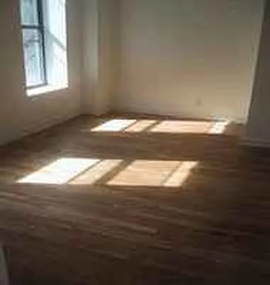 Rented by NYLA Realty | media 10