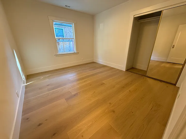 360 Stanford Ave — Photo 12