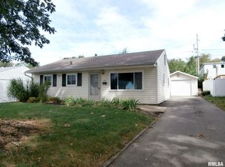 1407 Matilda St, Pekin, IL 61554