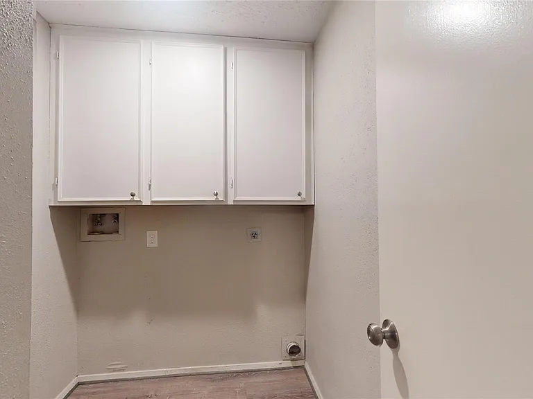 2331 Barrington Place Dr — Photo 19