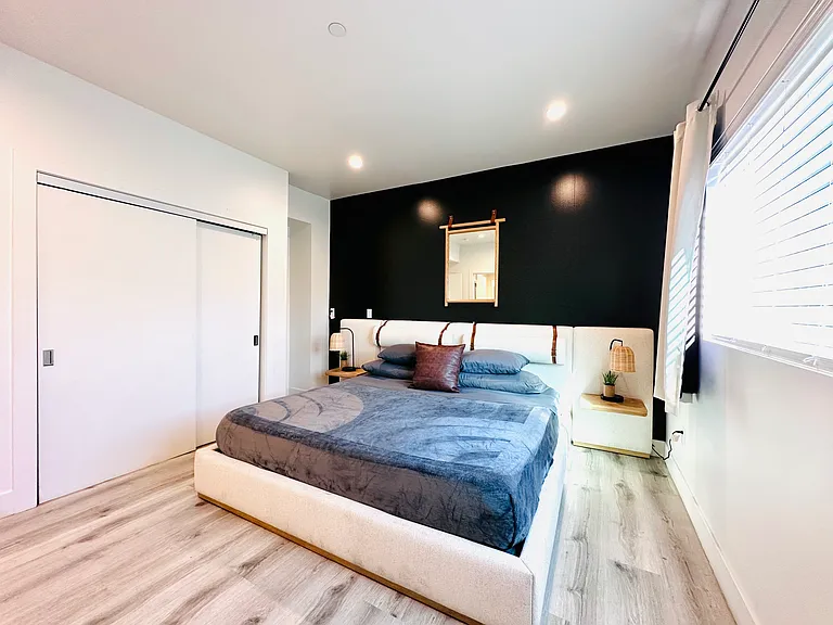 218 N Coronado St #216-1/2 — Photo 3