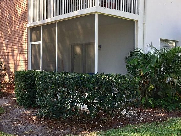 5th image of 1225 NW 21st St Unit 27-2703