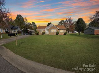 909 Cameron Ct, Monroe, NC 28112