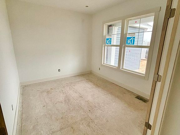 5th image of 7129 Kettle Dale Ave SE