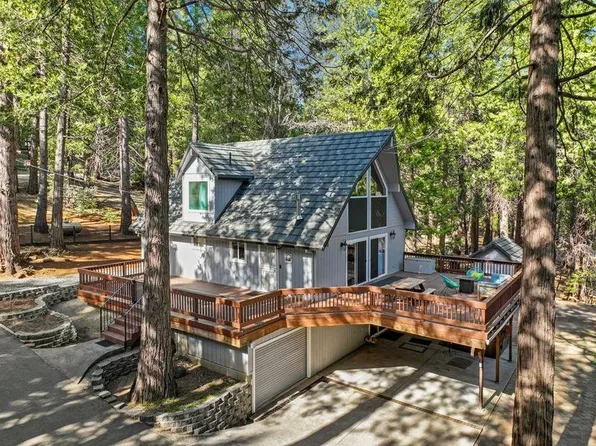 4411 Lakeridge Dr, Pollock Pines, CA 95726