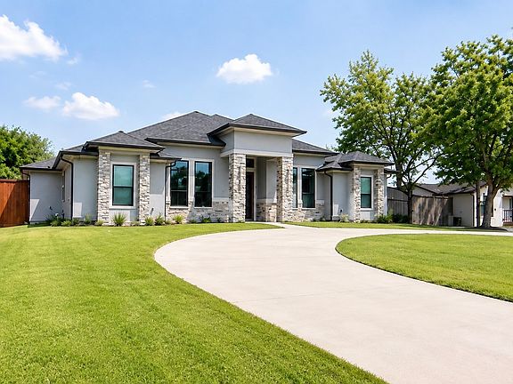 3rd image of 921 Delk Dr