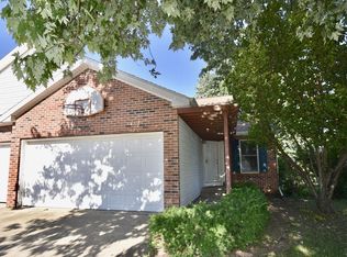 1308 Beacon Hill Ct, Normal, IL 61761