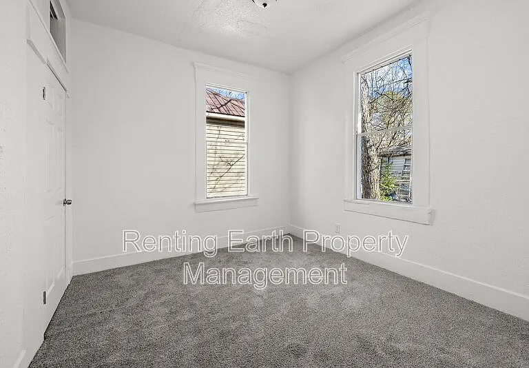 1217 Fulton Ave — Photo 18