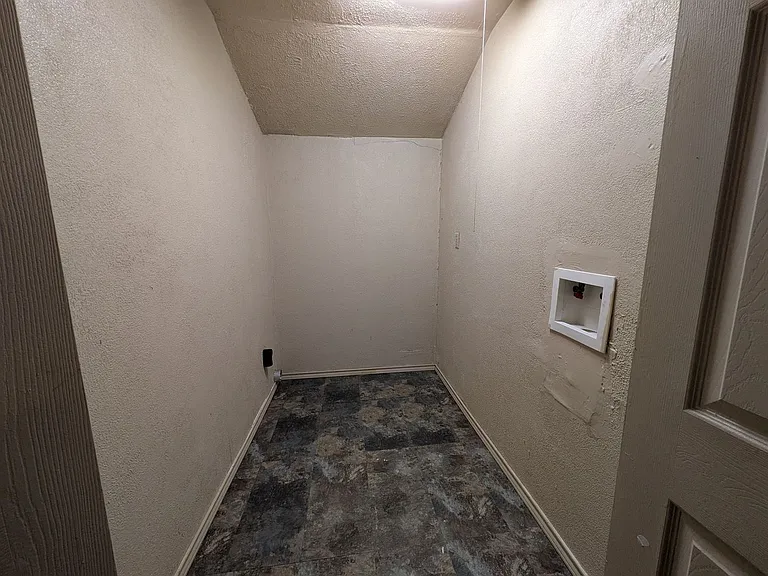 5030 Stardust Dr — Photo 17