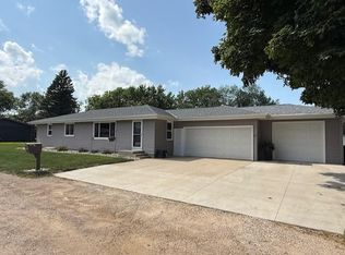 2530 Lutefisk Ln, Windom, MN 56101