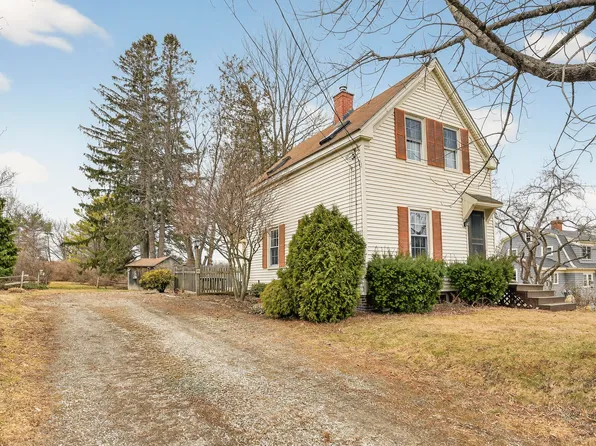 20 Depot Road, Falmouth, ME 04105