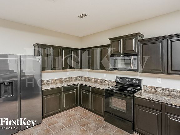 5th image of 4252 Glen Abbey Dr