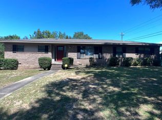 215 Walnut Dr, Enterprise, AL 36330