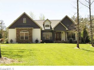 2566 Whipporwill Ct, Rural Hall, NC 27045