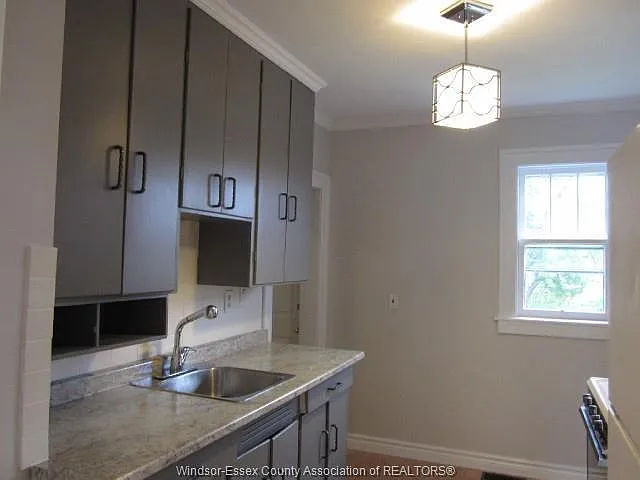 743 Randolph Ave — Photo 4