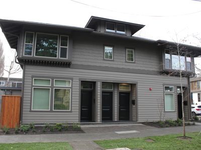 3401 E Cherry St, Seattle, WA, 98122