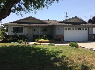 24 Elm Dr, Lemoore, CA 93245