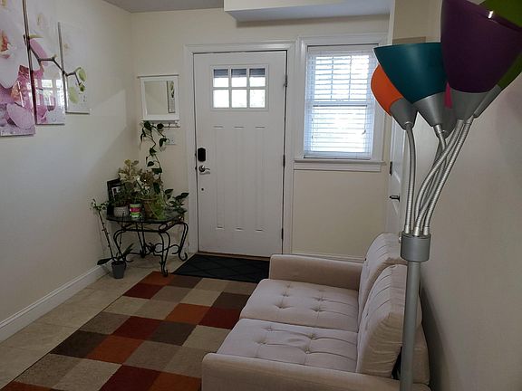 Entry - Mud room