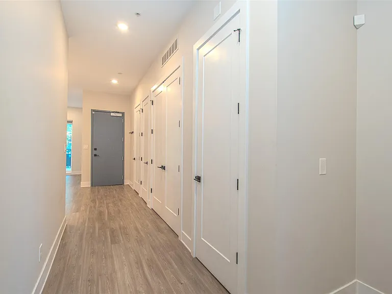 4530 Commonwealth St #1 — Photo 23