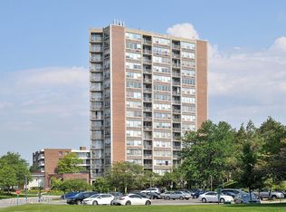 3925 Triumvera Dr APT 12G, Glenview, IL 60025