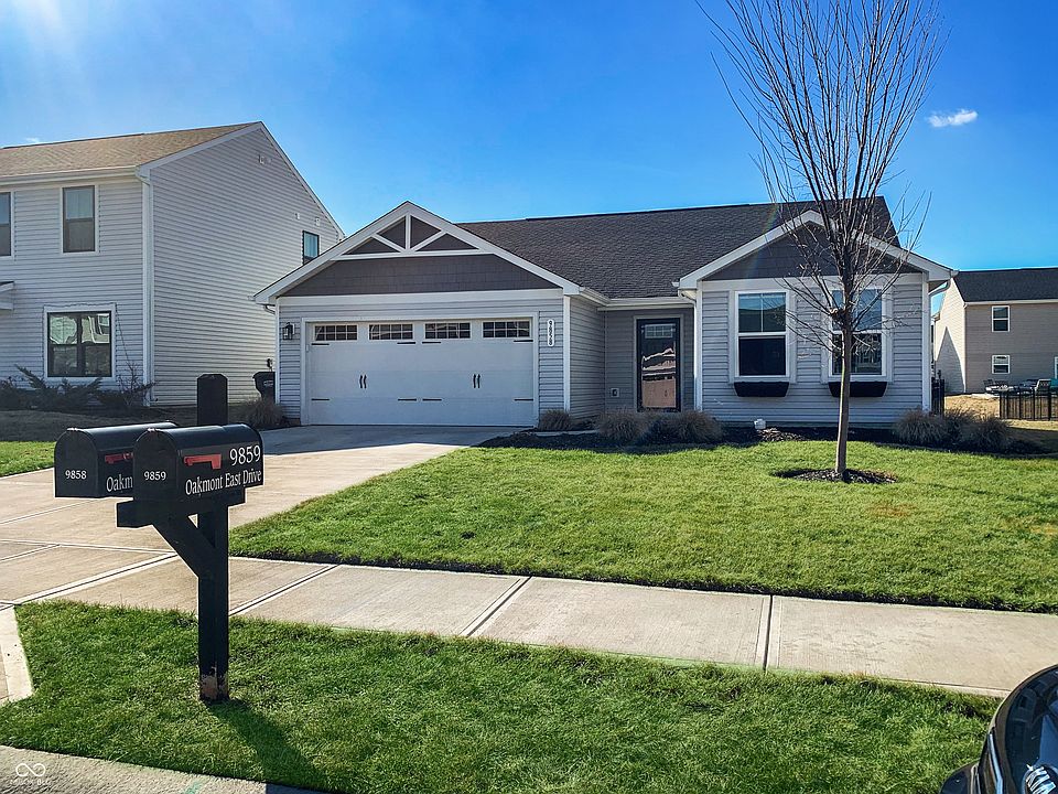 1st image of 9858 Oakmont East Dr