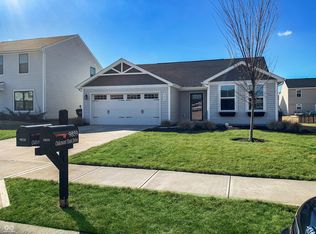 9858 Oakmont East Dr, Pendleton, IN 46064