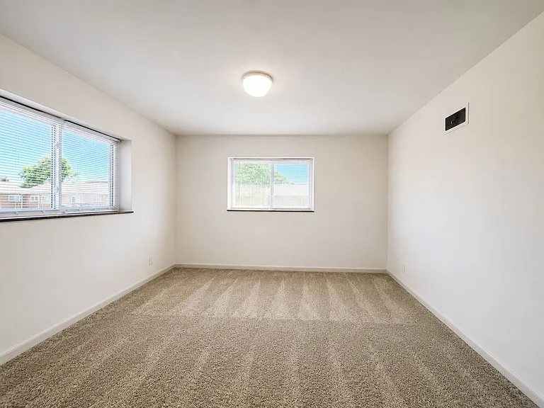 5940-5952 Nagel Ave — Photo 7