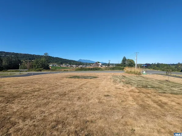 999 Morgison Loop, Sequim, WA 98382