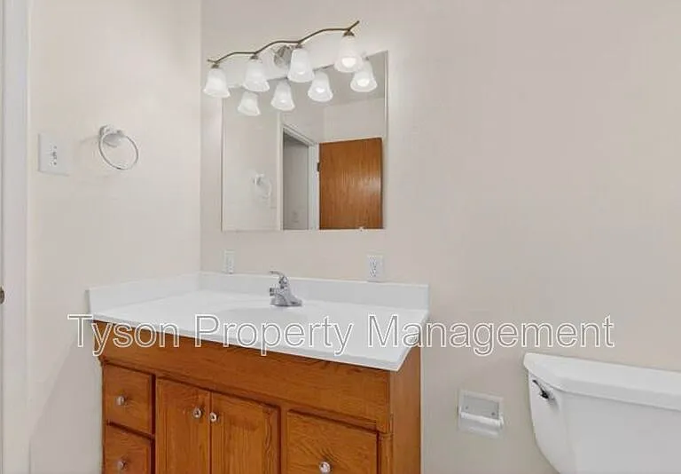3503 Montclaire Dr NE — Photo 16