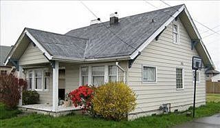 2nd image of 212 N Lincoln St